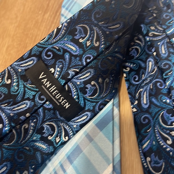 Bundle of 4 ties - Picture 6 of 8